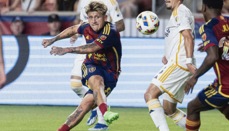 Diego Luna biography: Learn about his parents, age, height, teams, stats, games, goals, salary, ethnicity, and transfer news. Full soccer profile.